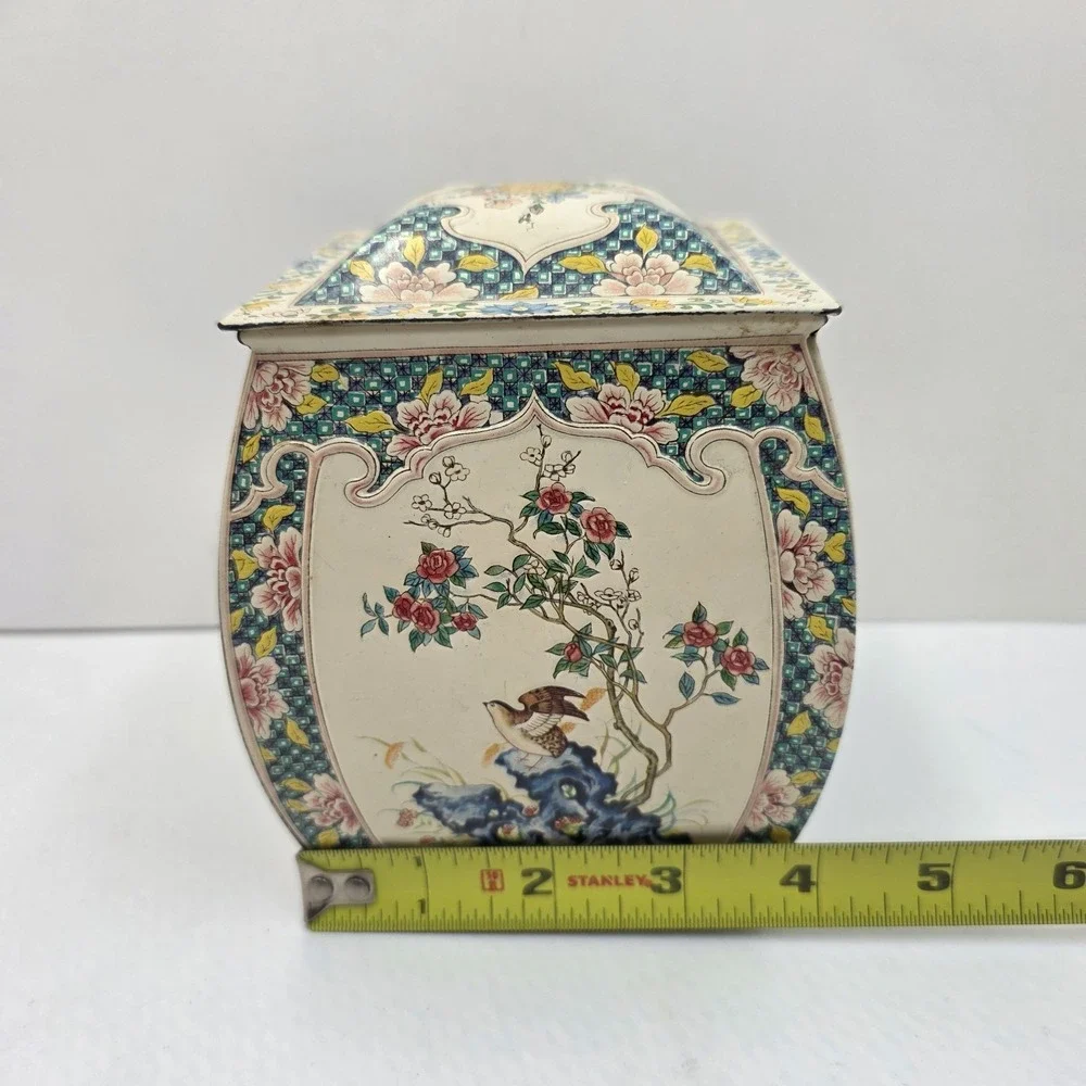 VTG Chinoiserie Floral Metal Tea Caddy Trinket Box Made In Holland 5.5